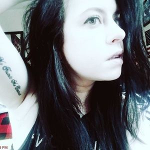 Meet your Posher, Isabel